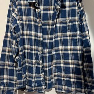 GAP Blue and White Plaid Casual Button Down Shirt